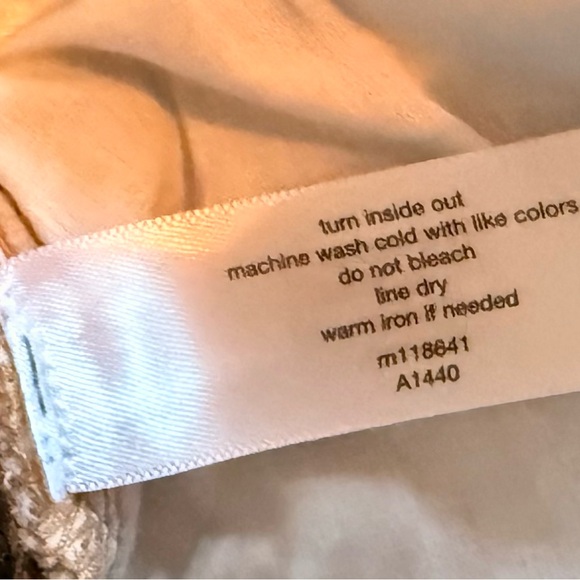 💠 ✨ Boyfriend Capri Jeans with Rhinestone Cuffs ✨ 💠 - Picture 12 of 14